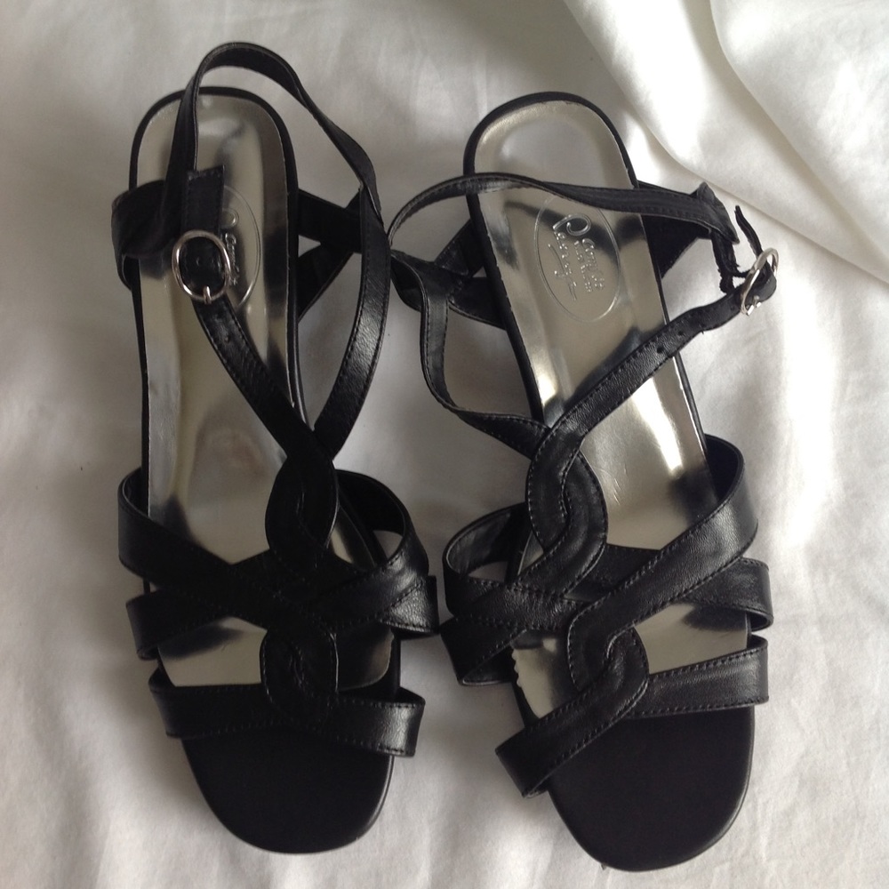 Peerage sandal shoe